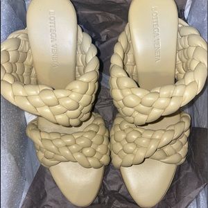 Bottega Veneta 2020 BV Curve Slides w/ Tags